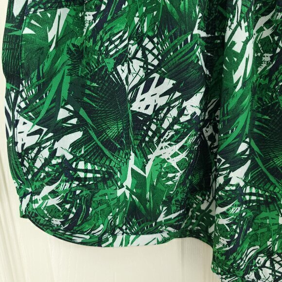 Athleta Tropic Stellar Short Pull On L Palm Tree Print Green/White - Picture 9 of 13